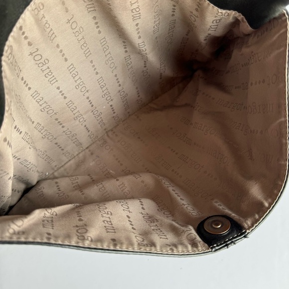 Margot Elegant Black Leather Crossbody Bag - Picture 5 of 7